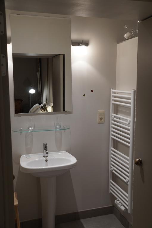 B&B Cense De La Tour Nil Saint-Vincent Habitación foto